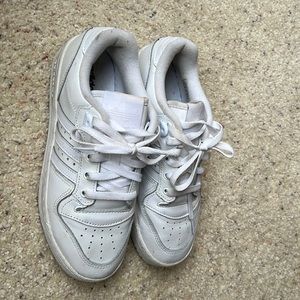 Adidas size 7.5 shoes